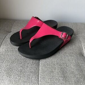 FitFlop Women Sz 8 Hot Pink Patent Leather Flip Flop Sandals Thong Comfort Shoe